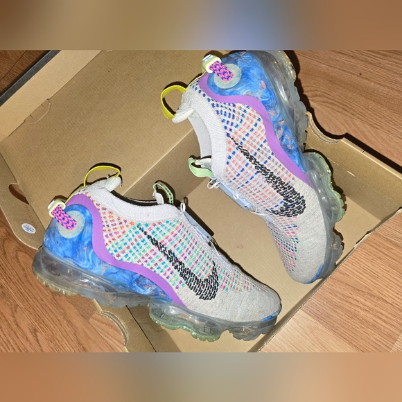 Air Vapormax 2020 FK (GS) - Picture 4 of 10